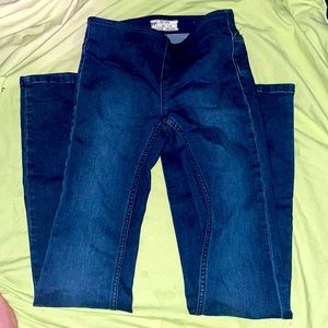 FREE PEOPLE Waist 24, stretchy, flare jeans